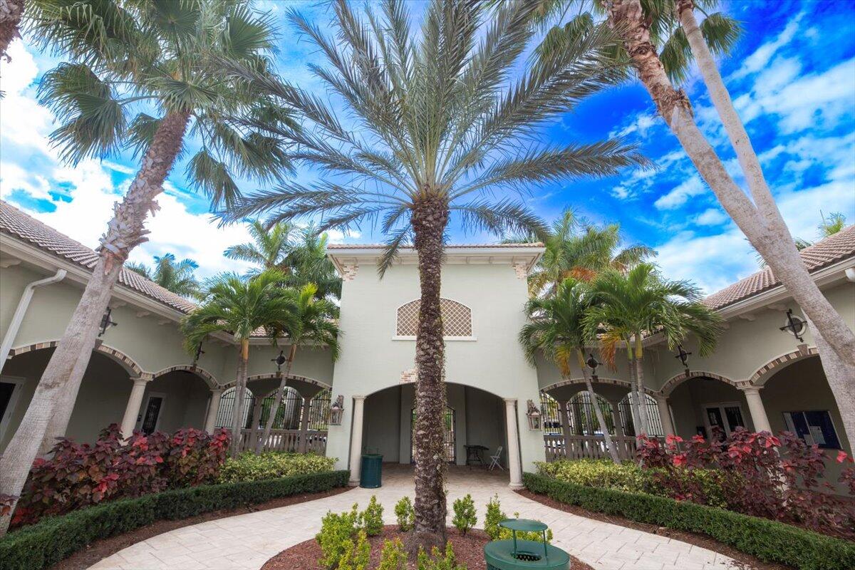 VIZCAYA FALLS - Residential