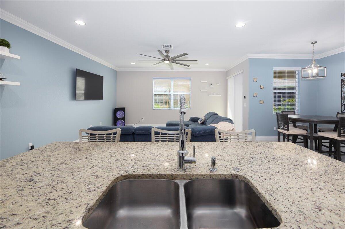 VIZCAYA FALLS - Residential