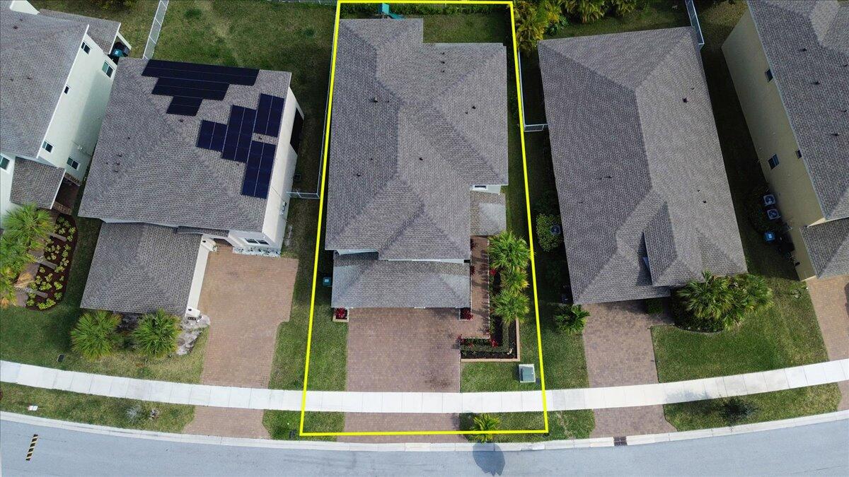 VIZCAYA FALLS - Residential