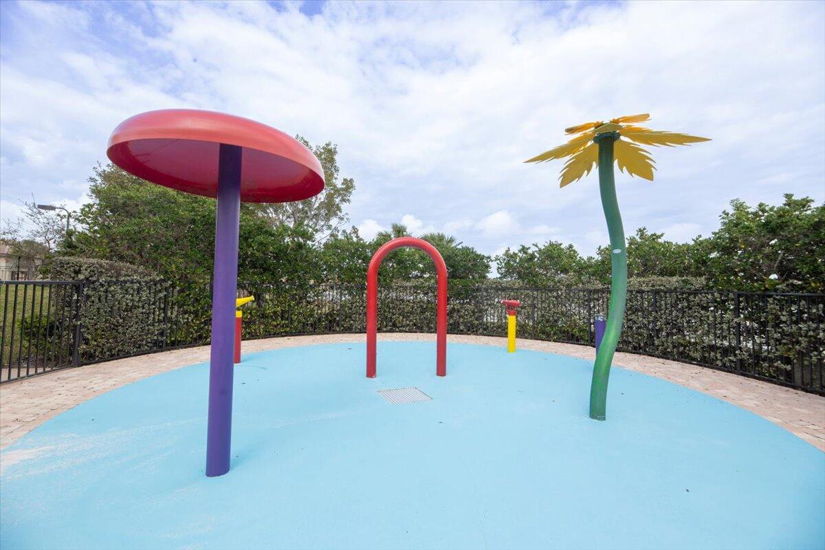 VIZCAYA FALLS - Residential