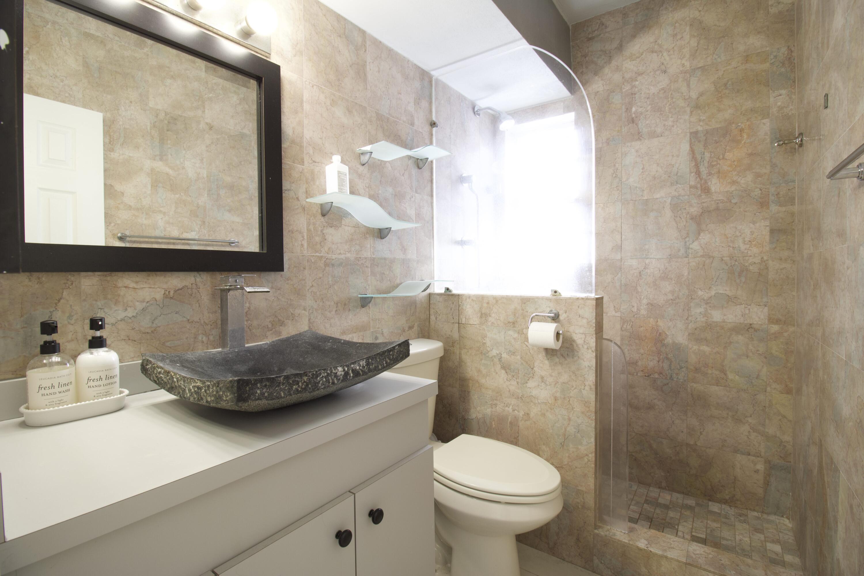 900 EUCLID AVE INC CONDO - Residential