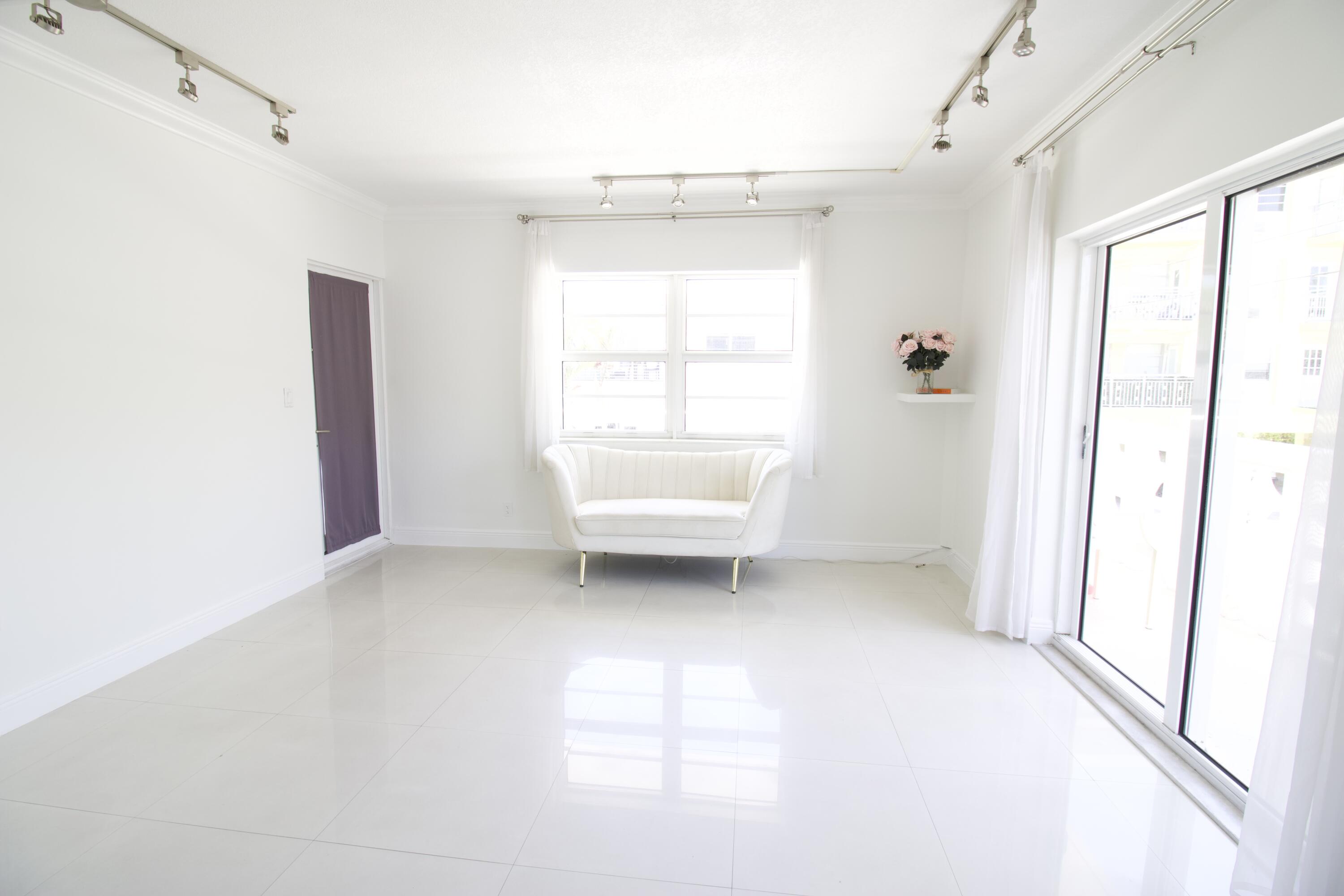 900 EUCLID AVE INC CONDO - Residential