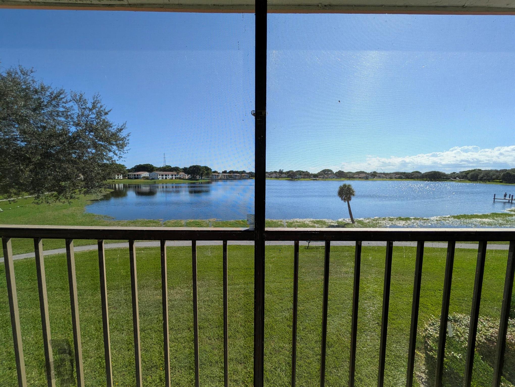 LAKE WINDWOOD CONDO - Residential