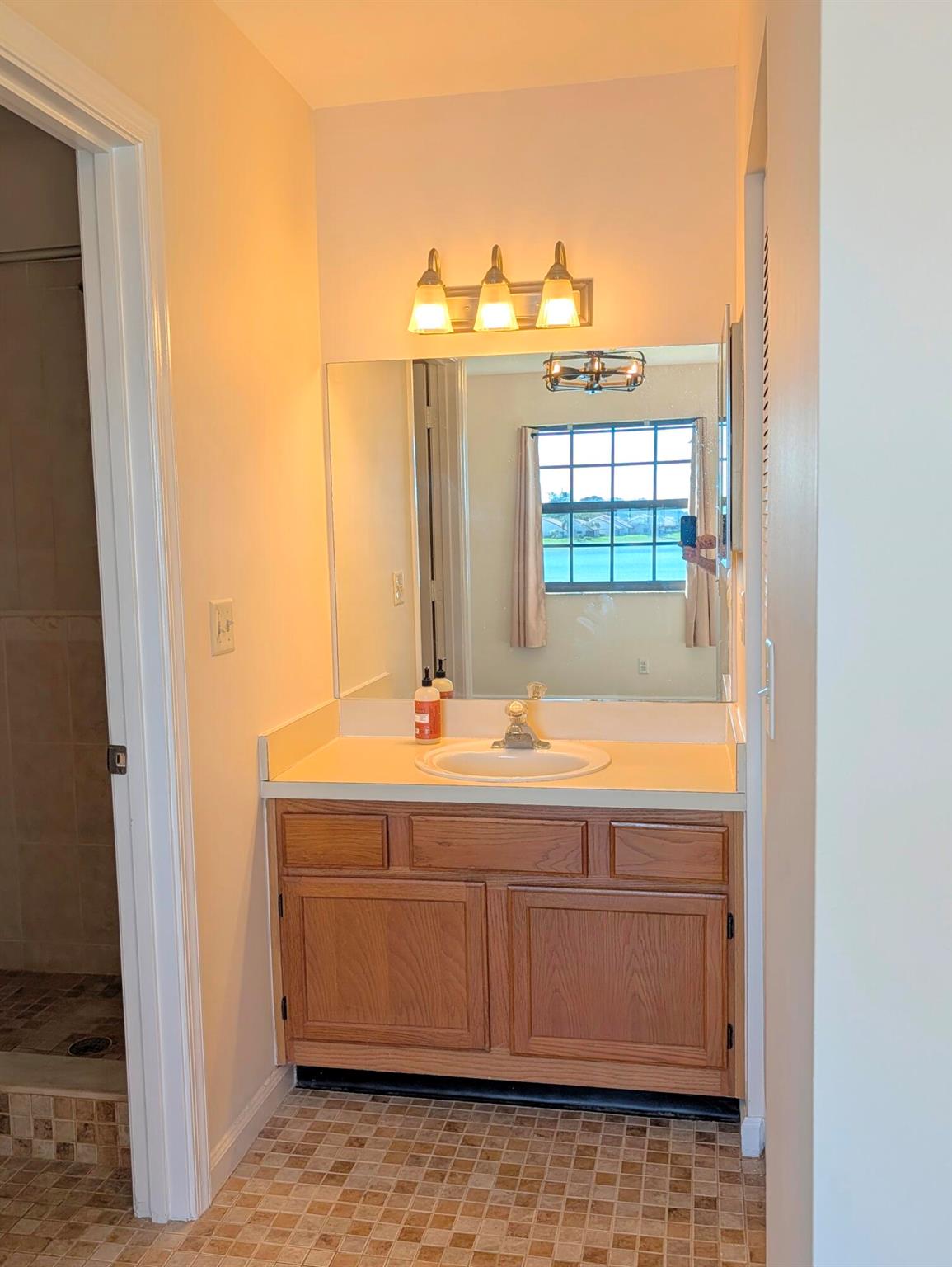 LAKE WINDWOOD CONDO - Residential