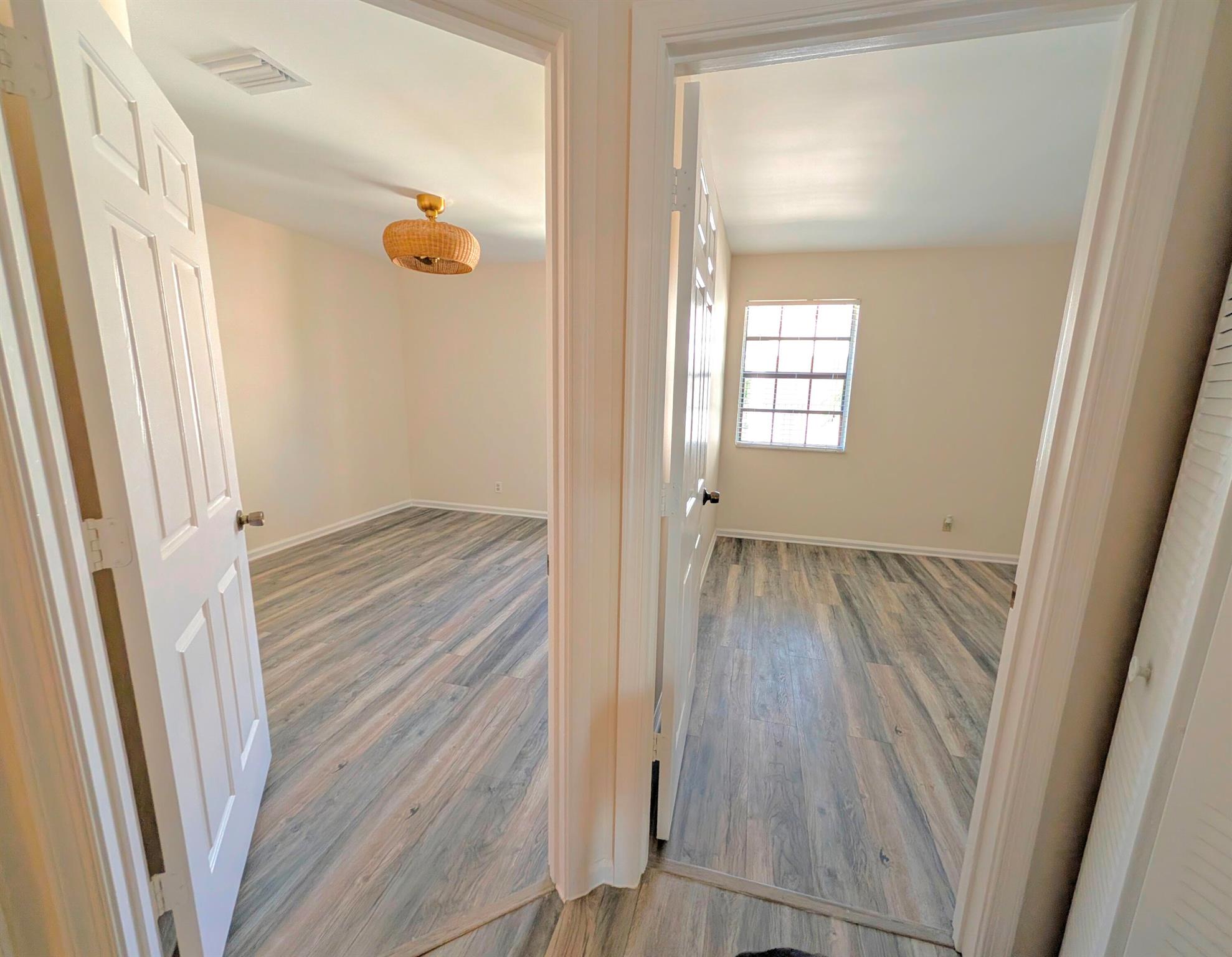 LAKE WINDWOOD CONDO - Residential