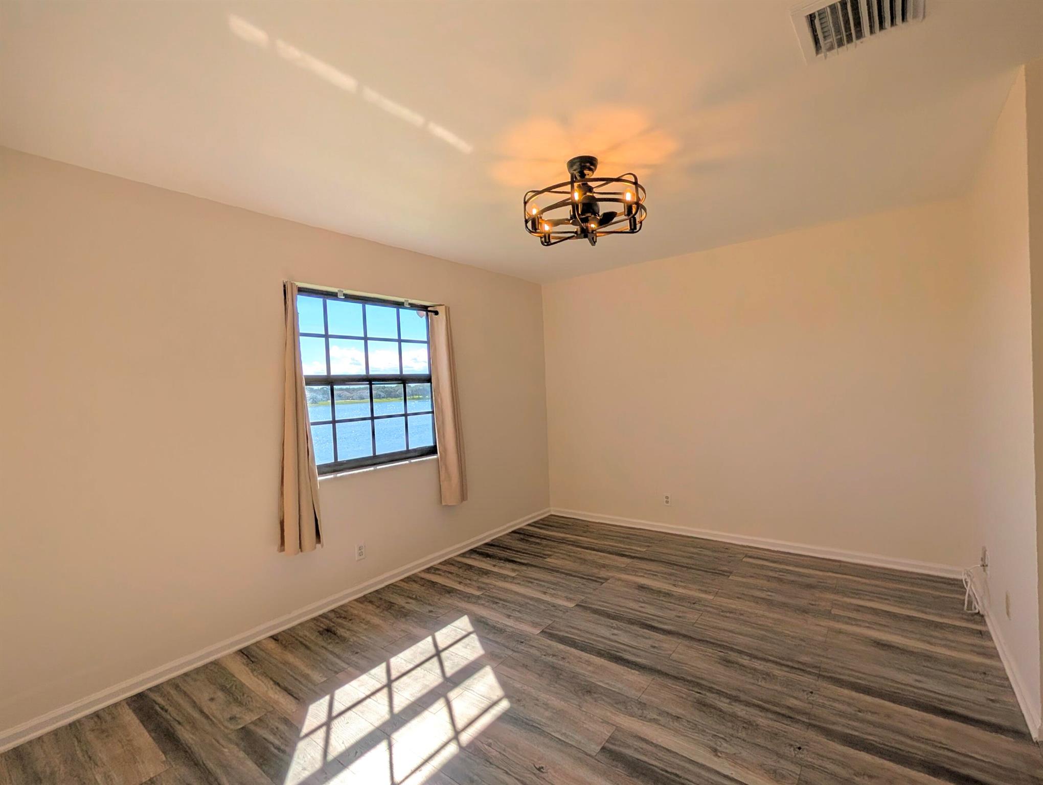 LAKE WINDWOOD CONDO - Residential
