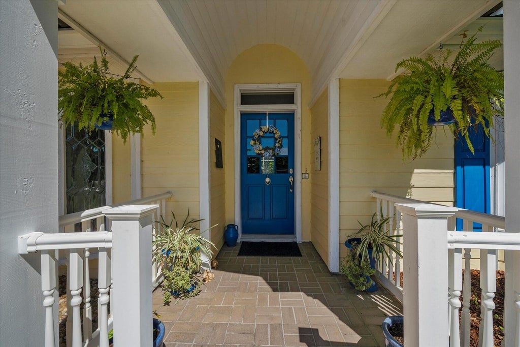 Photo of 4204 Burnt Forest Court, Fort Pierce, FL 34951 (MLS # R10921613)