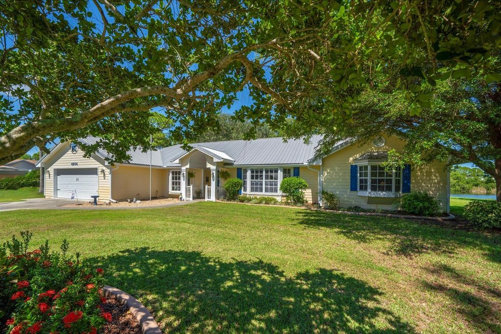 Photo of 4204 Burnt Forest Court, Fort Pierce, FL 34951 (MLS # R10921613)