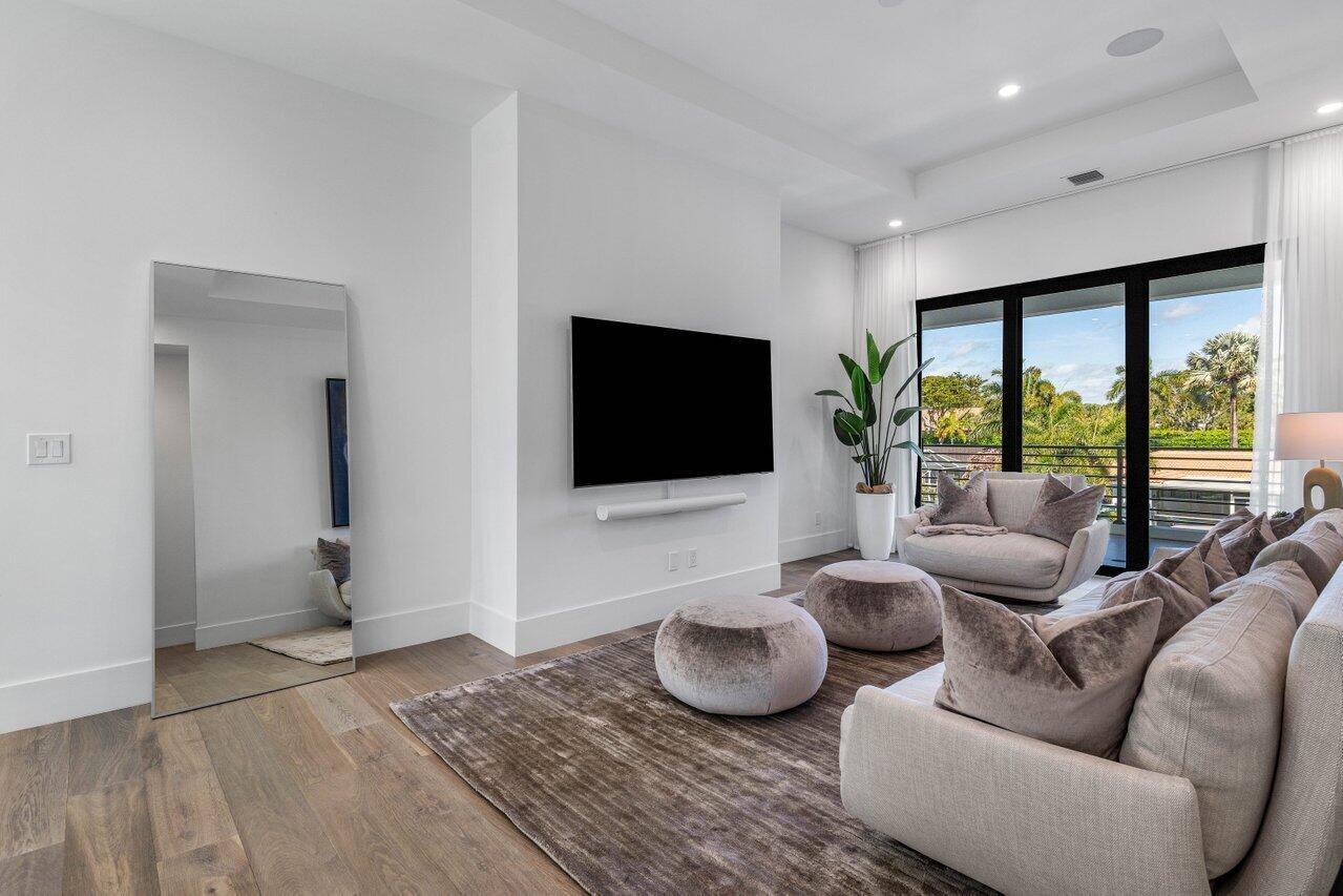 BOCA HARBOUR 1ST SEC - Residential