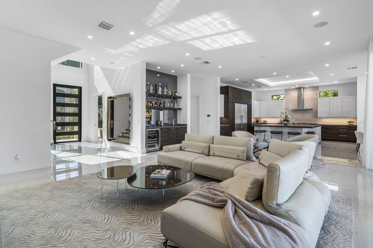 BOCA HARBOUR 1ST SEC - Residential