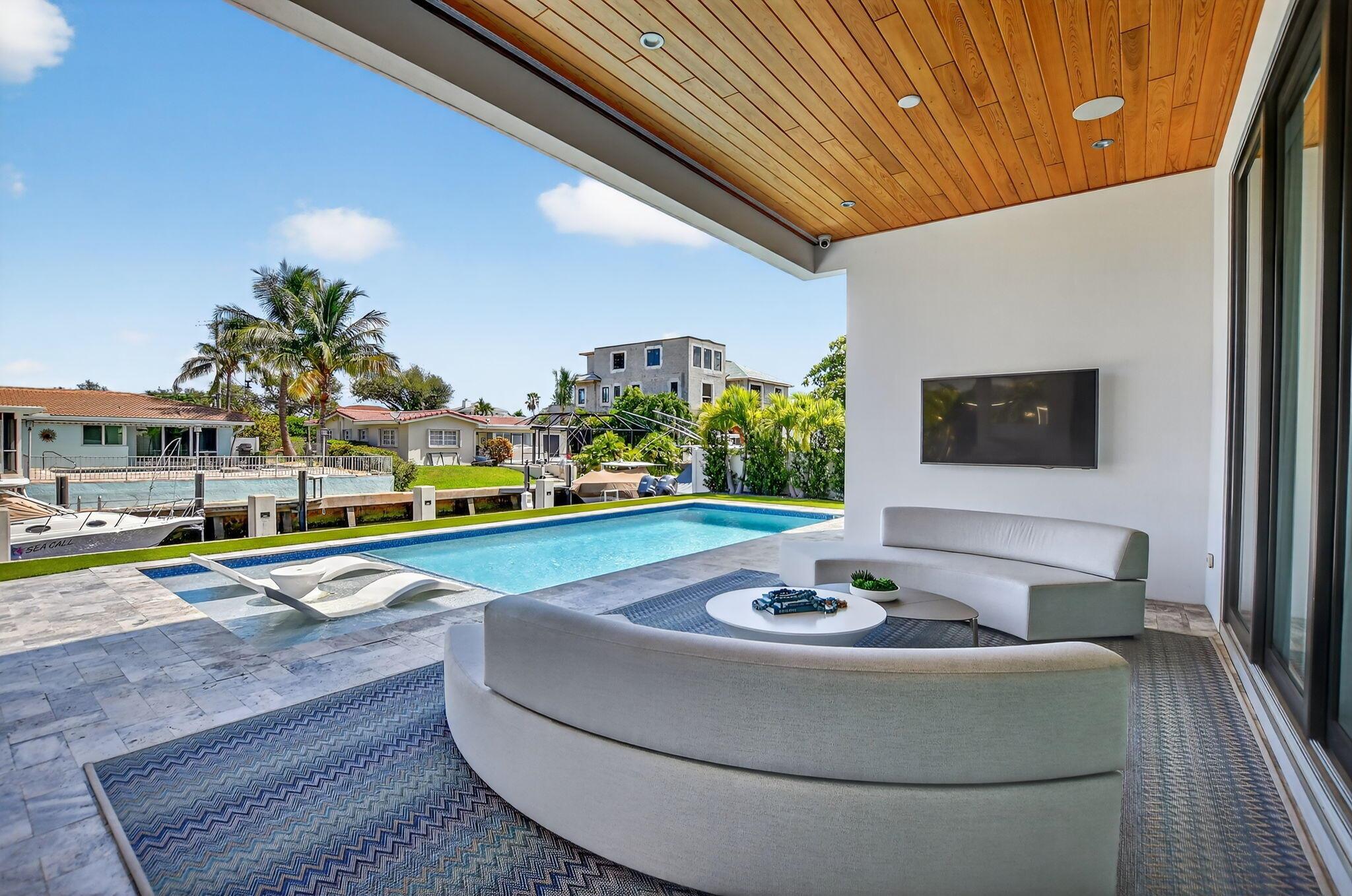 BOCA HARBOUR 1ST SEC - Residential