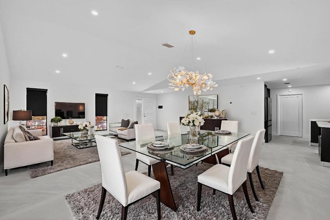 LOS PASEOS OF VIA VERDE REPLAT - Residential