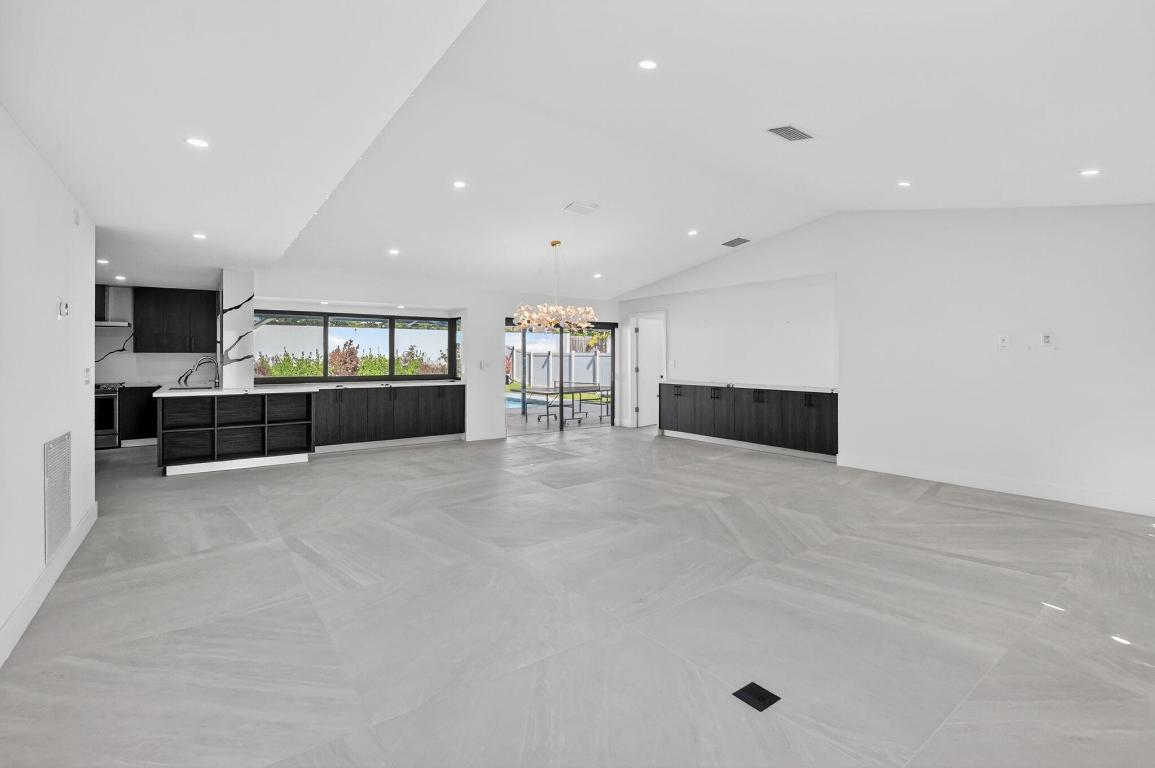 LOS PASEOS OF VIA VERDE REPLAT - Residential