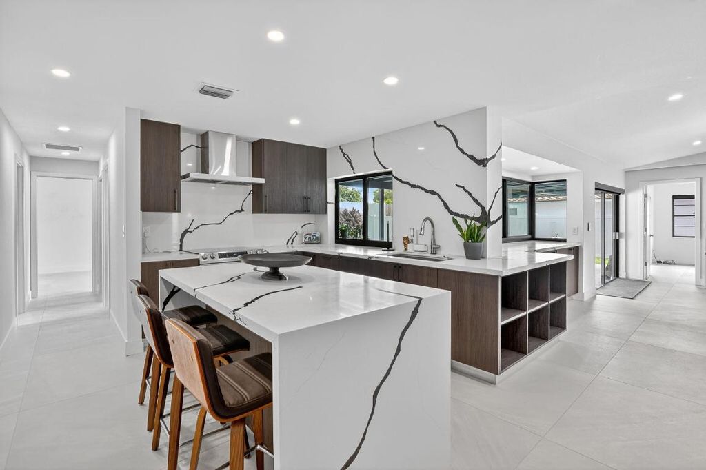 Photo of 20833 Sonrisa Way, Boca Raton, FL 33433 (MLS # R11155600)