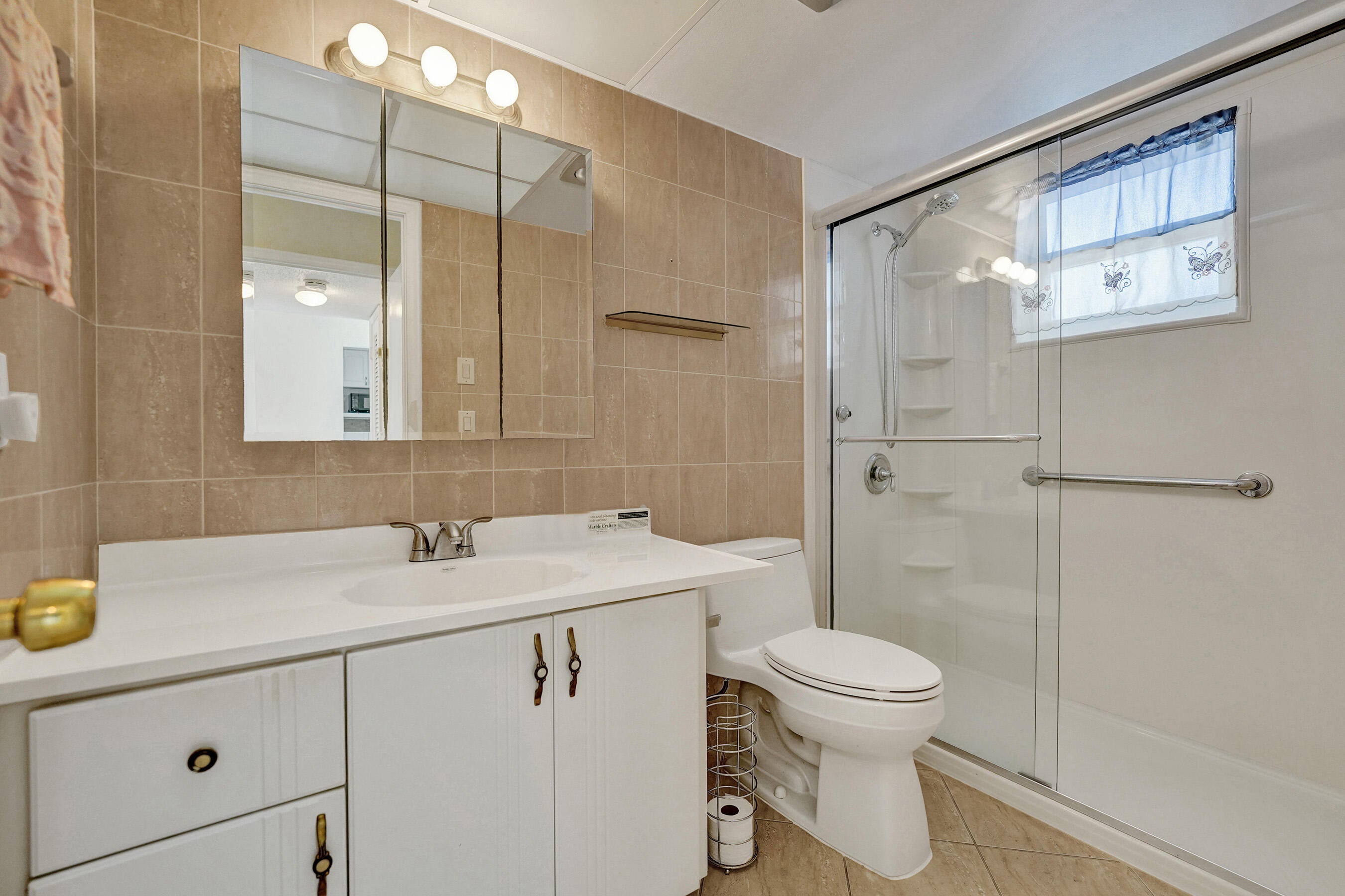 610 NE 12TH Avenue 306
