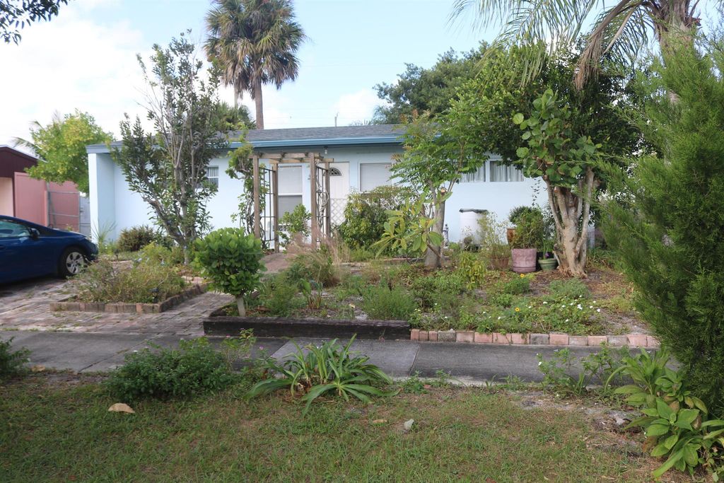Photo of 9527 Keating Drive, Palm Beach Gardens, FL 33410 (MLS # R10933906)