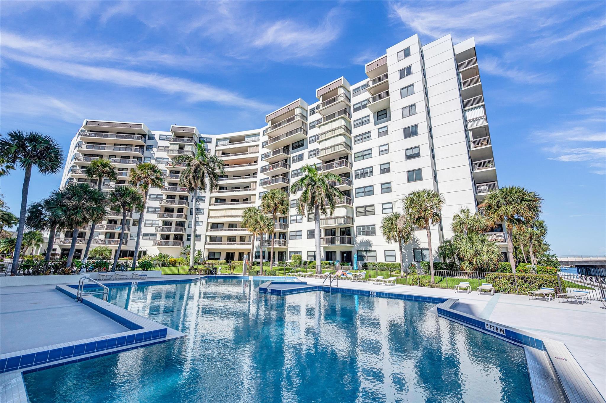 Voyager Condo - Residential