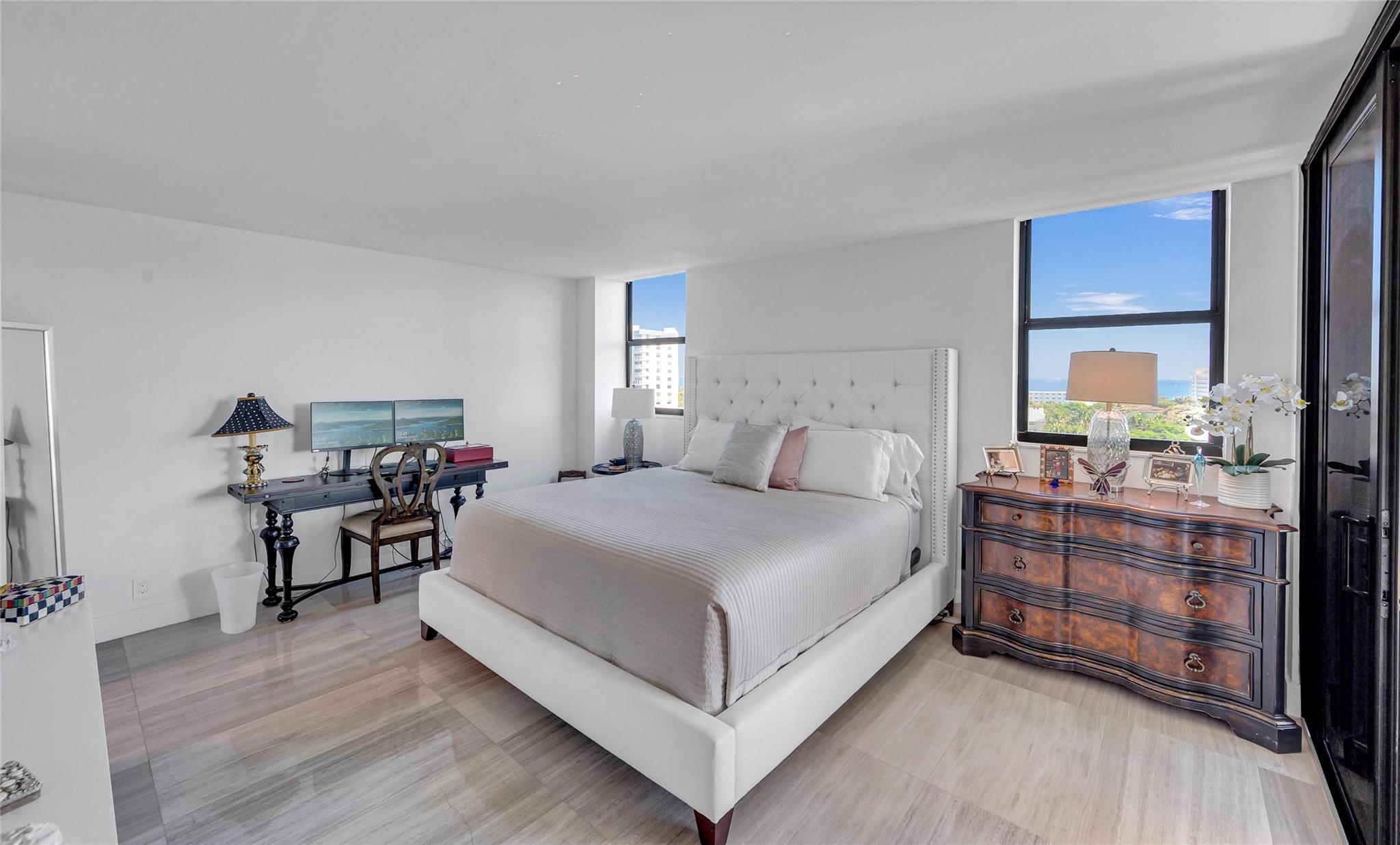 Voyager Condo - Residential