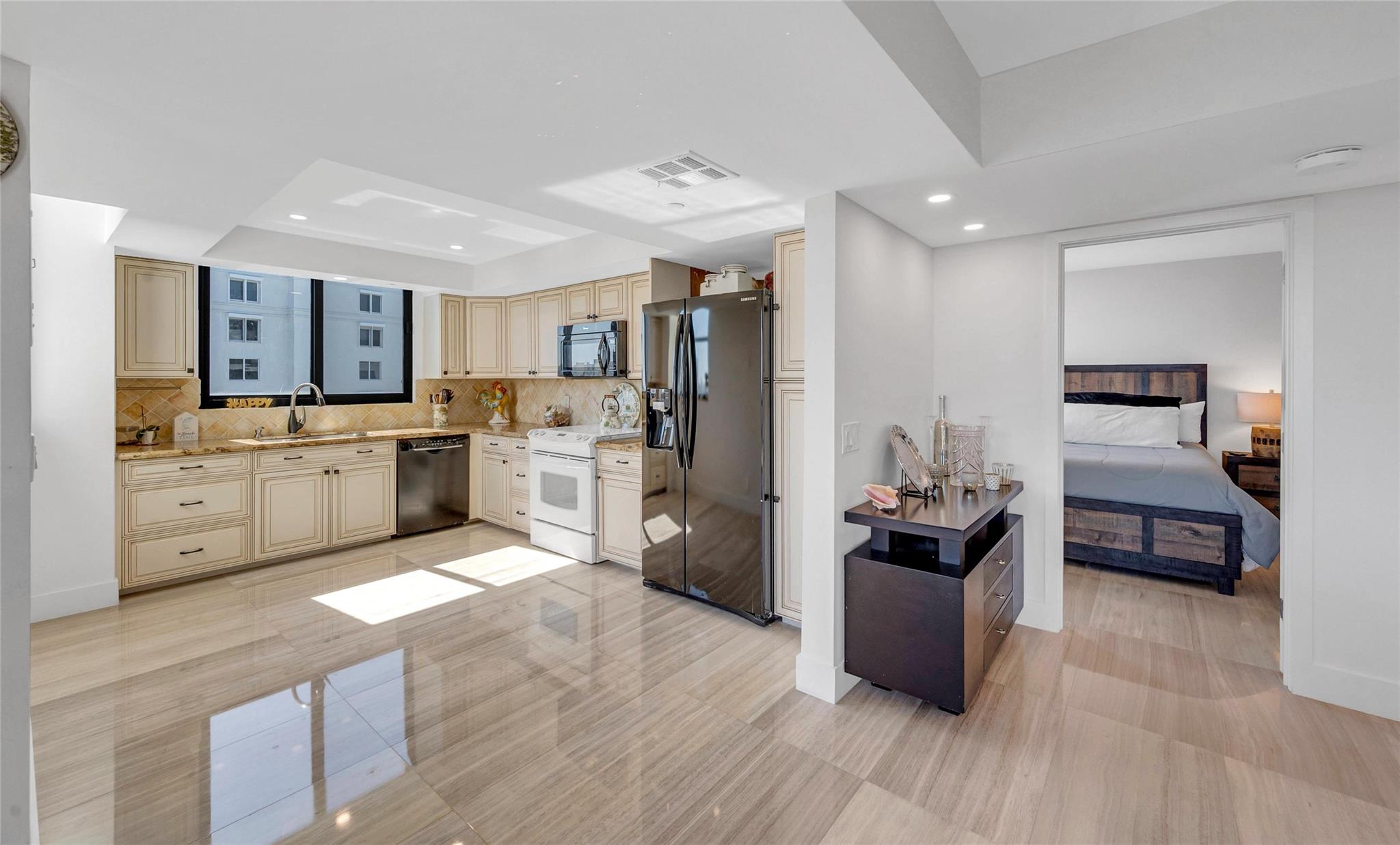 Voyager Condo - Residential