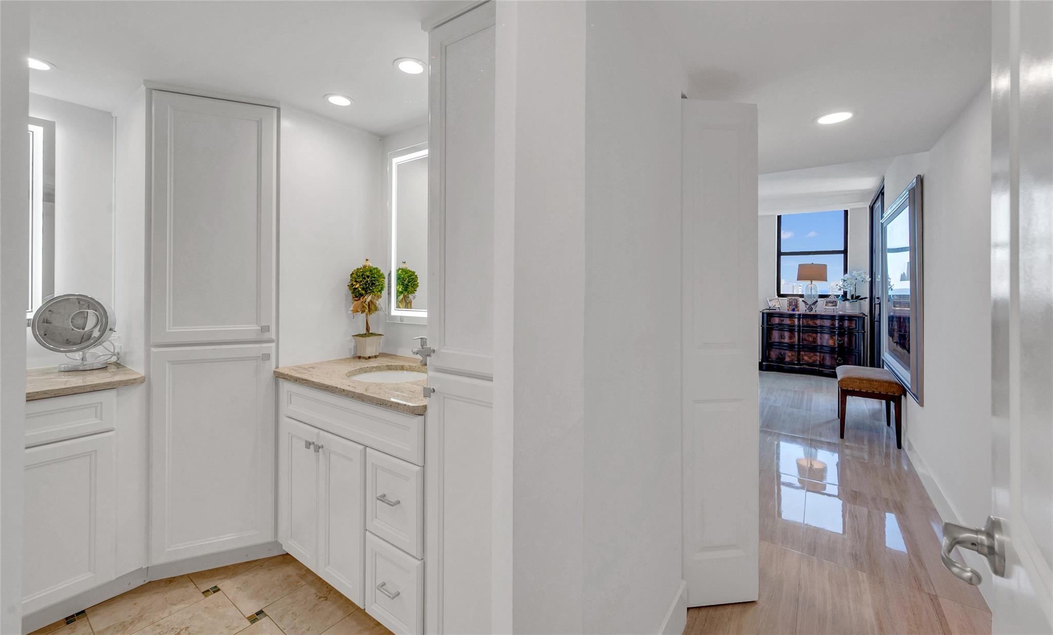 Voyager Condo - Residential