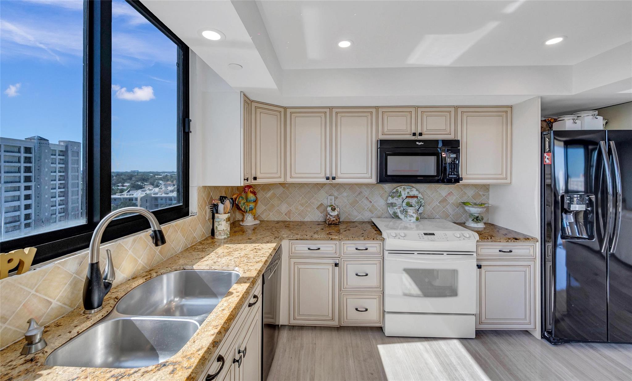 Voyager Condo - Residential