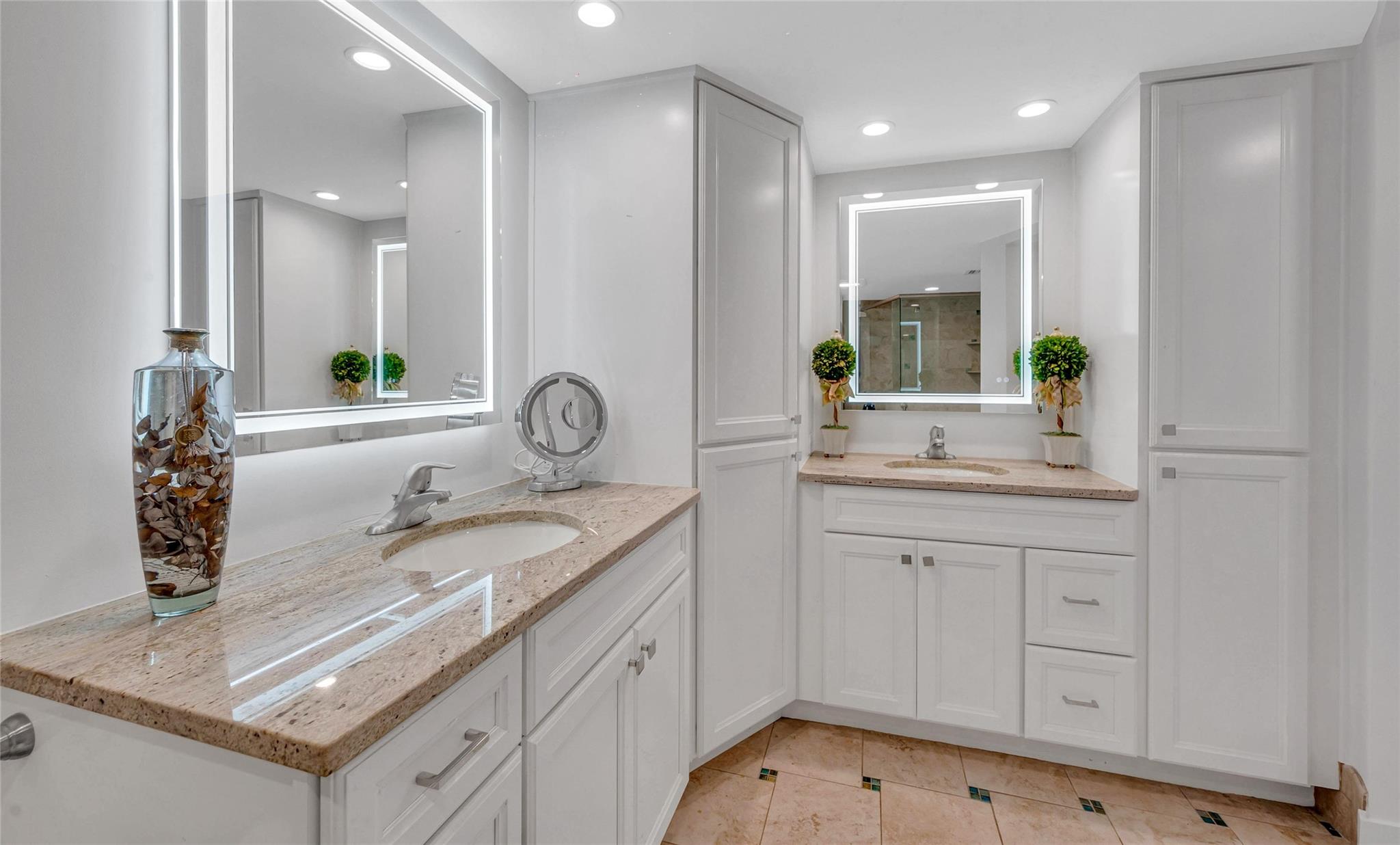 Voyager Condo - Residential