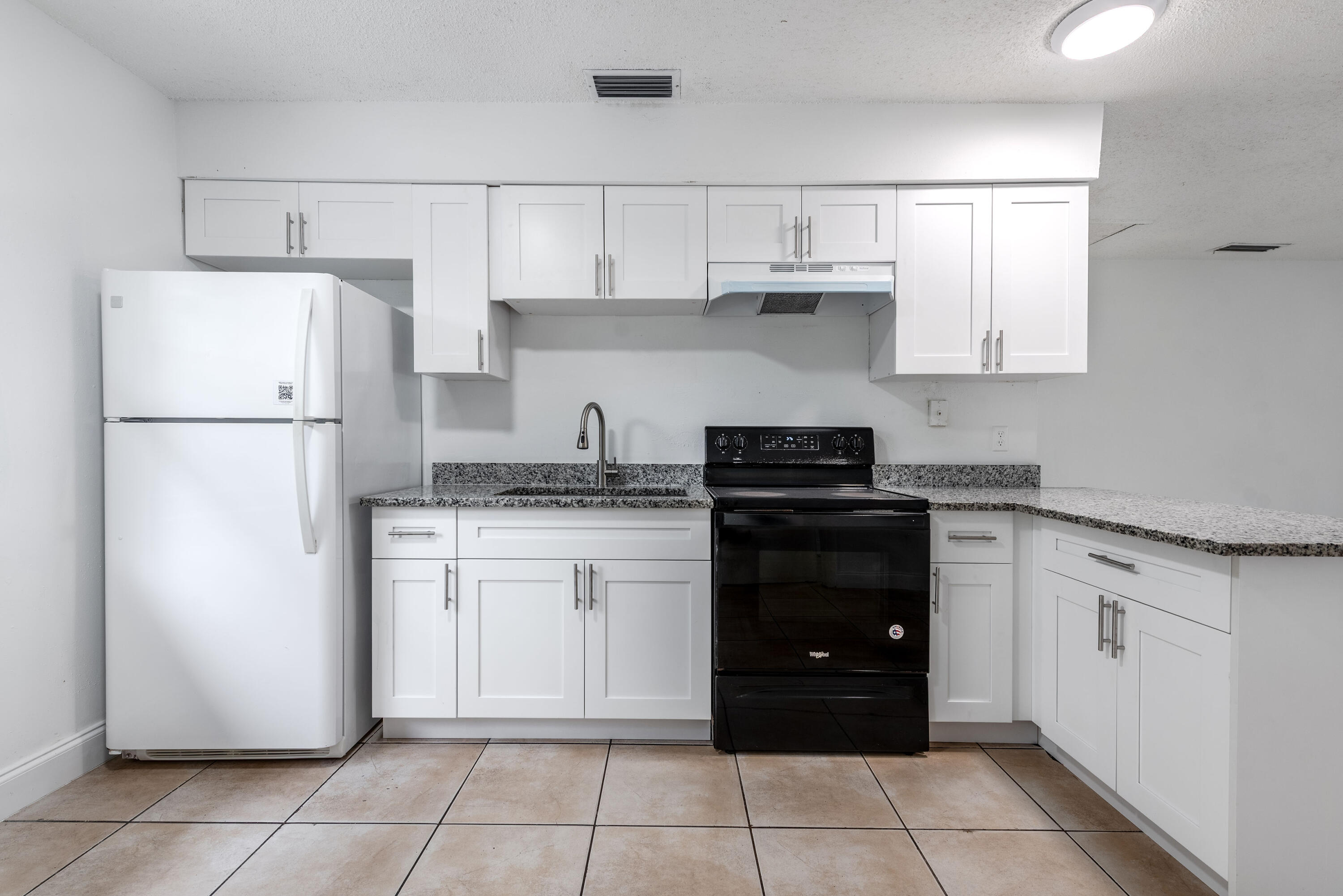 PINE AIR 6 - Residential Lease