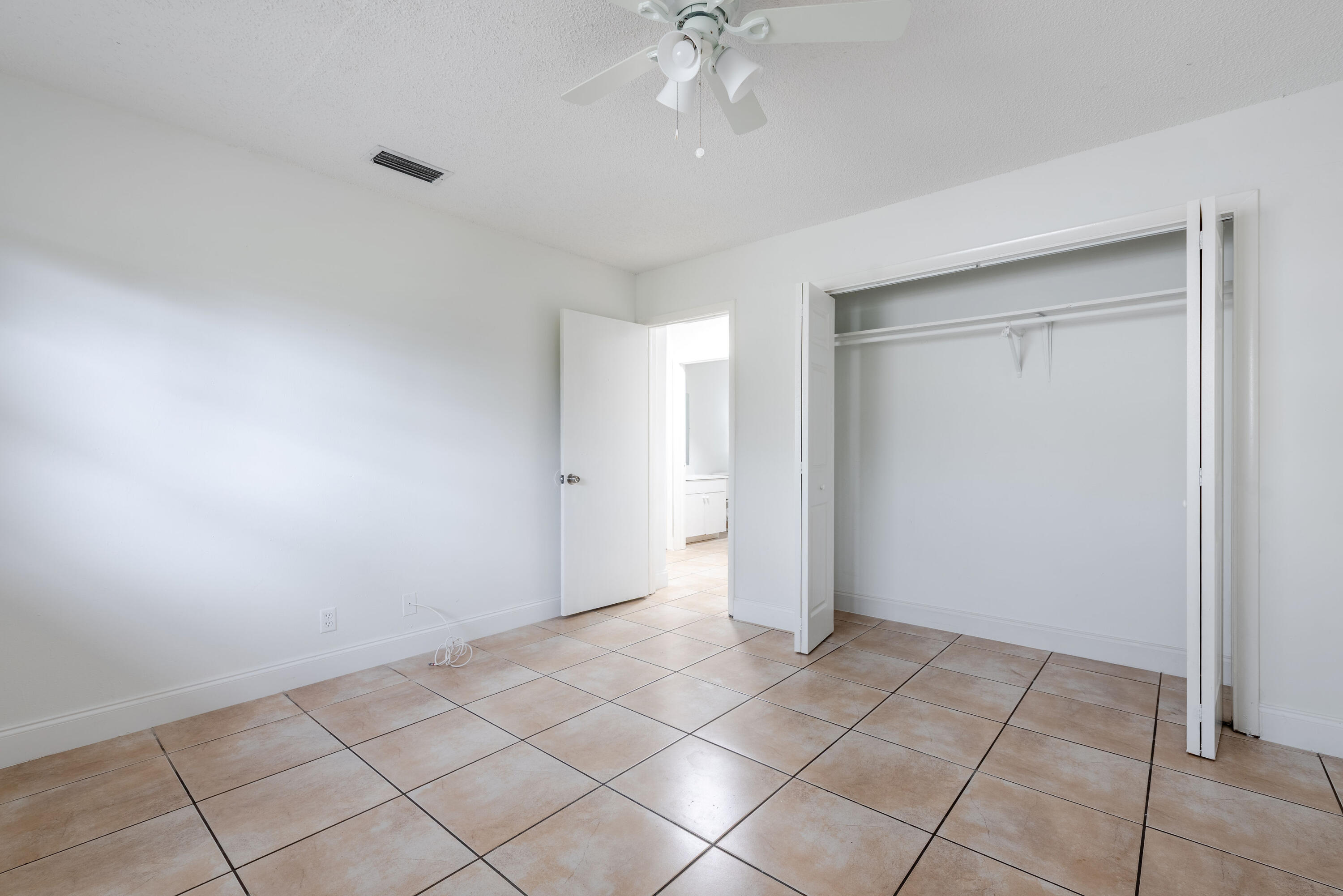 PINE AIR 6 - Residential Lease