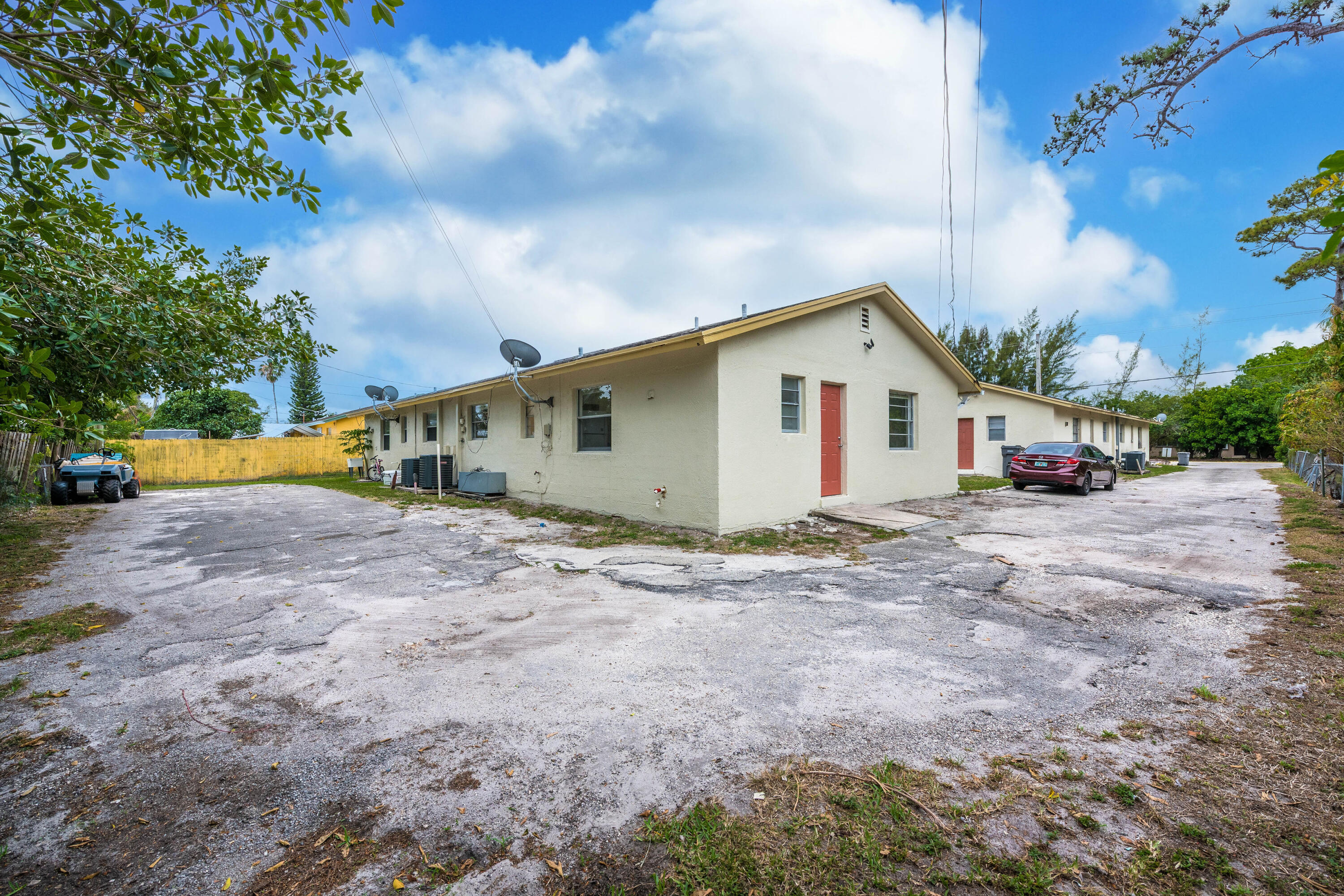 PINE AIR 6 - Residential Lease