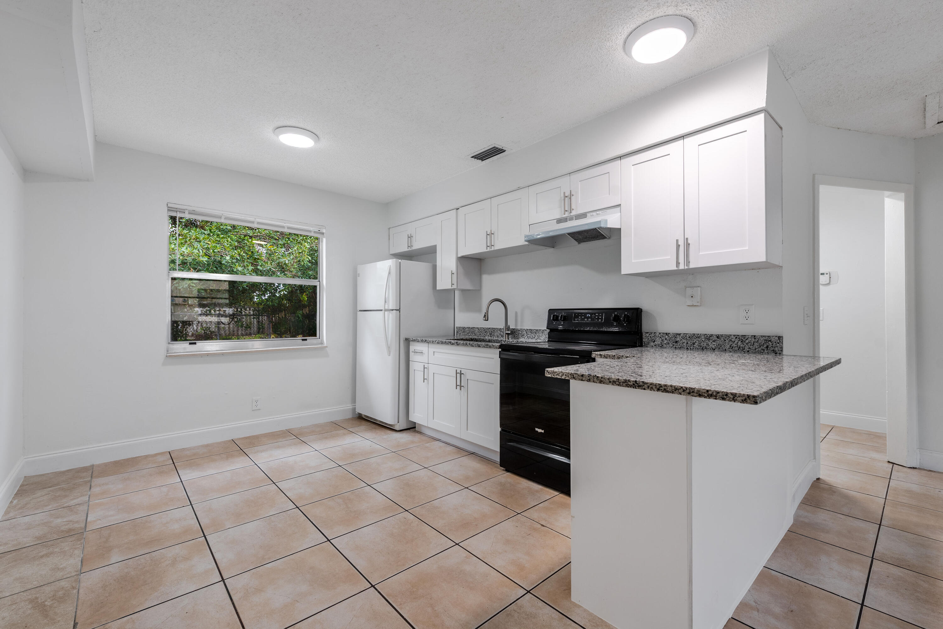 PINE AIR 6 - Residential Lease