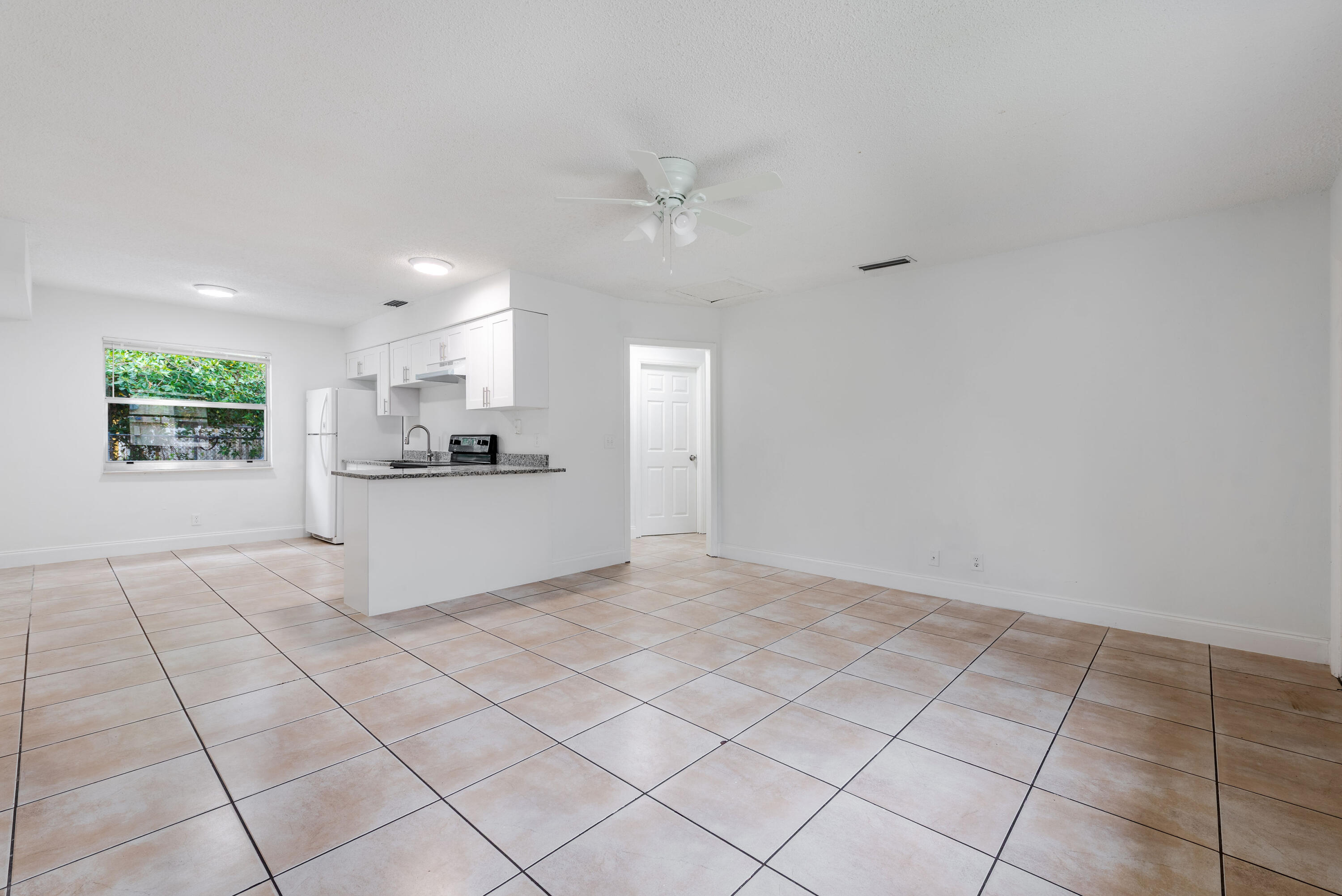 PINE AIR 6 - Residential Lease