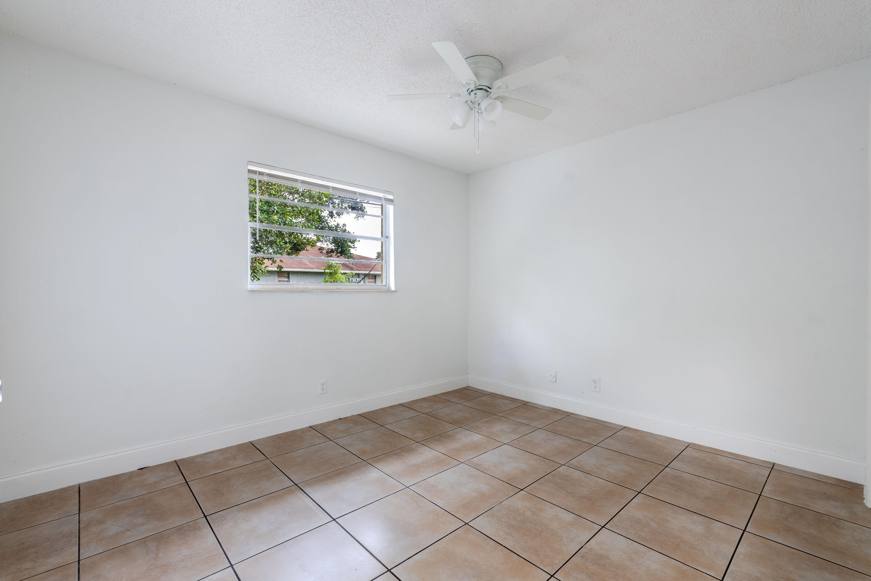 PINE AIR 6 - Residential Lease