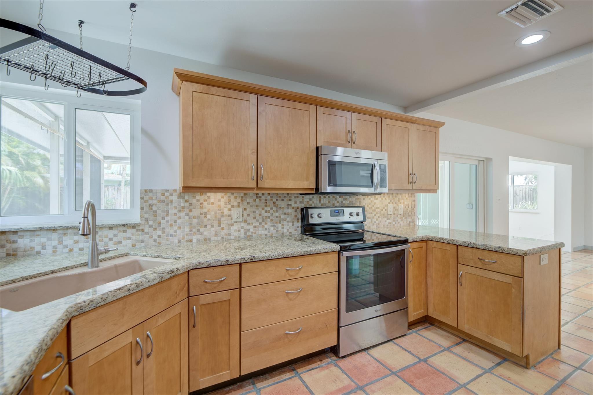 POINSETTIA HEIGHTS RIVER - Residential