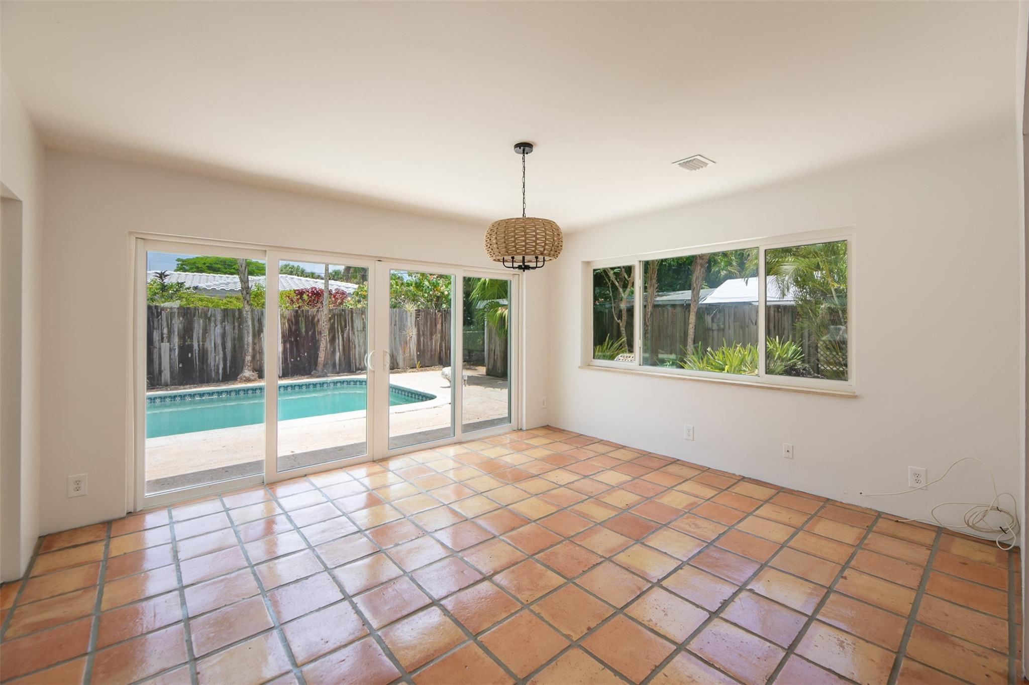 POINSETTIA HEIGHTS RIVER - Residential