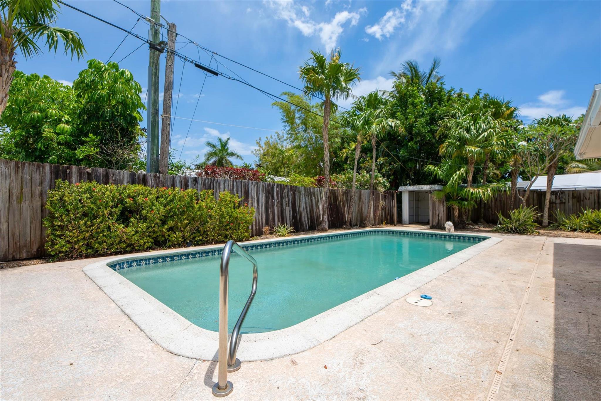 POINSETTIA HEIGHTS RIVER - Residential