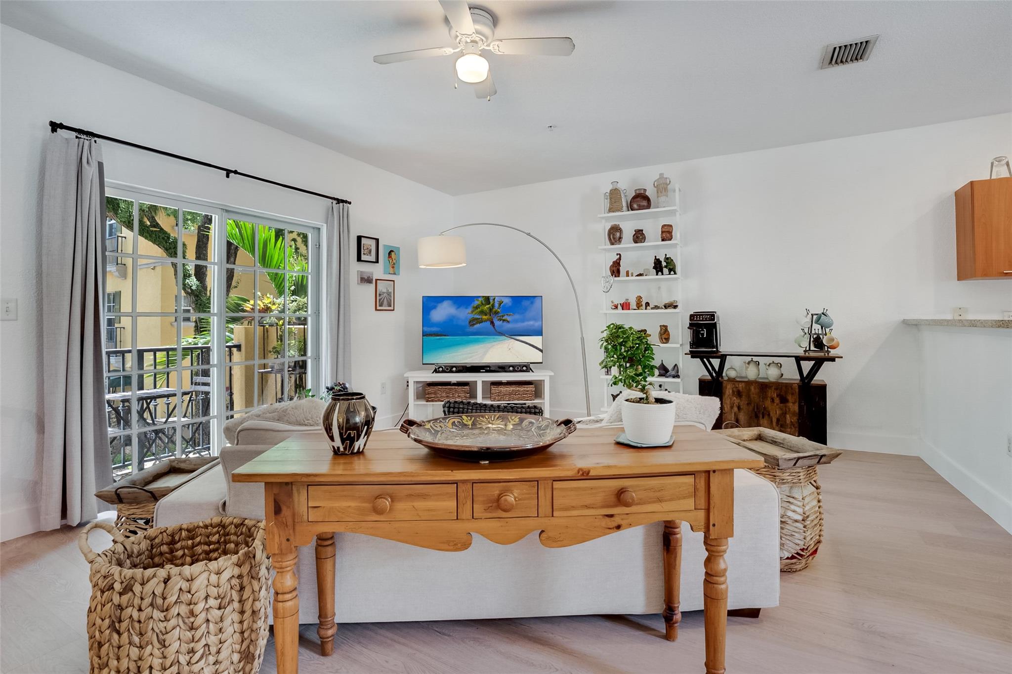 2544 SW 14th Ave 105