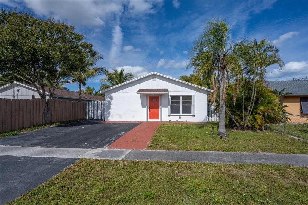 Photo of 1095 Chickasaw Street, Jupiter, FL 33458 (MLS # R10771687)