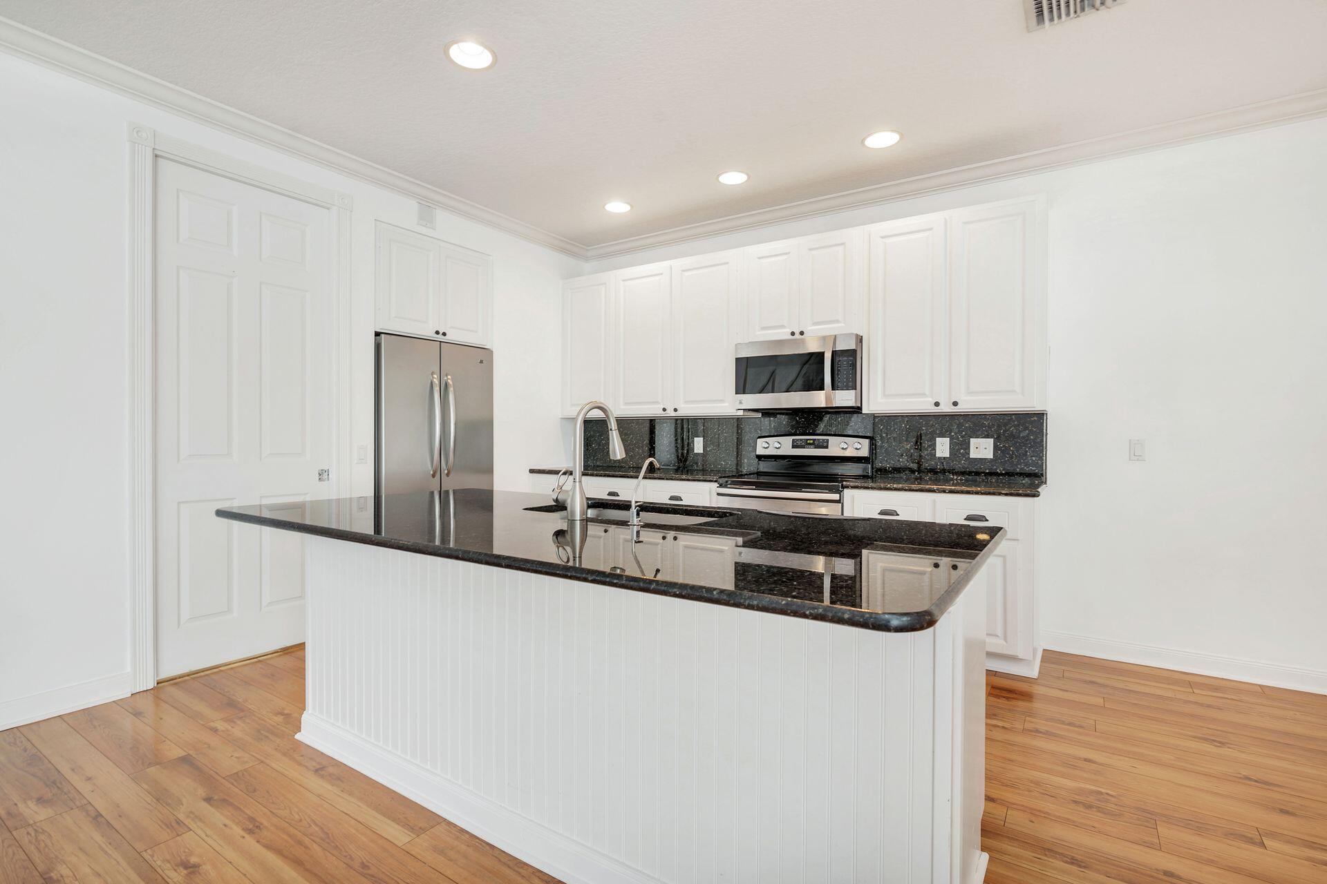 NEWHAVEN 7B PH 2 - Residential Lease