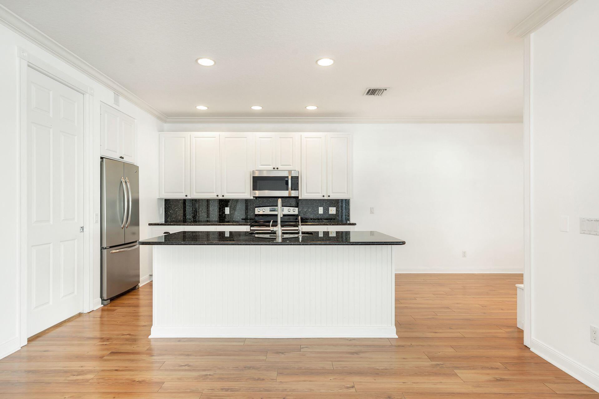 NEWHAVEN 7B PH 2 - Residential Lease