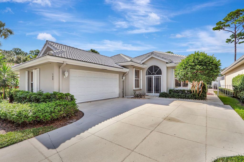 Photo of 180 S Hampton Drive, Jupiter, FL 33458 (MLS # R11118961)