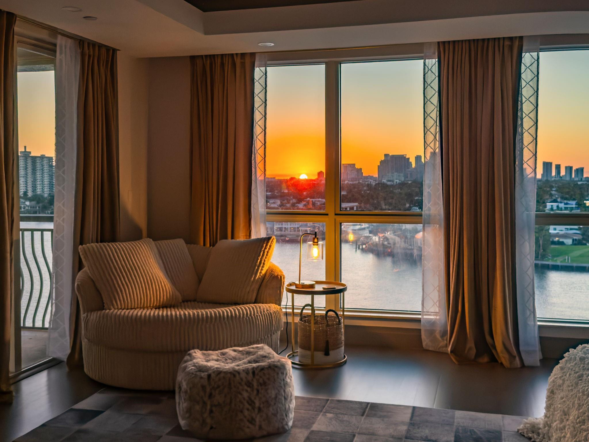 209 N Birch Road 1002