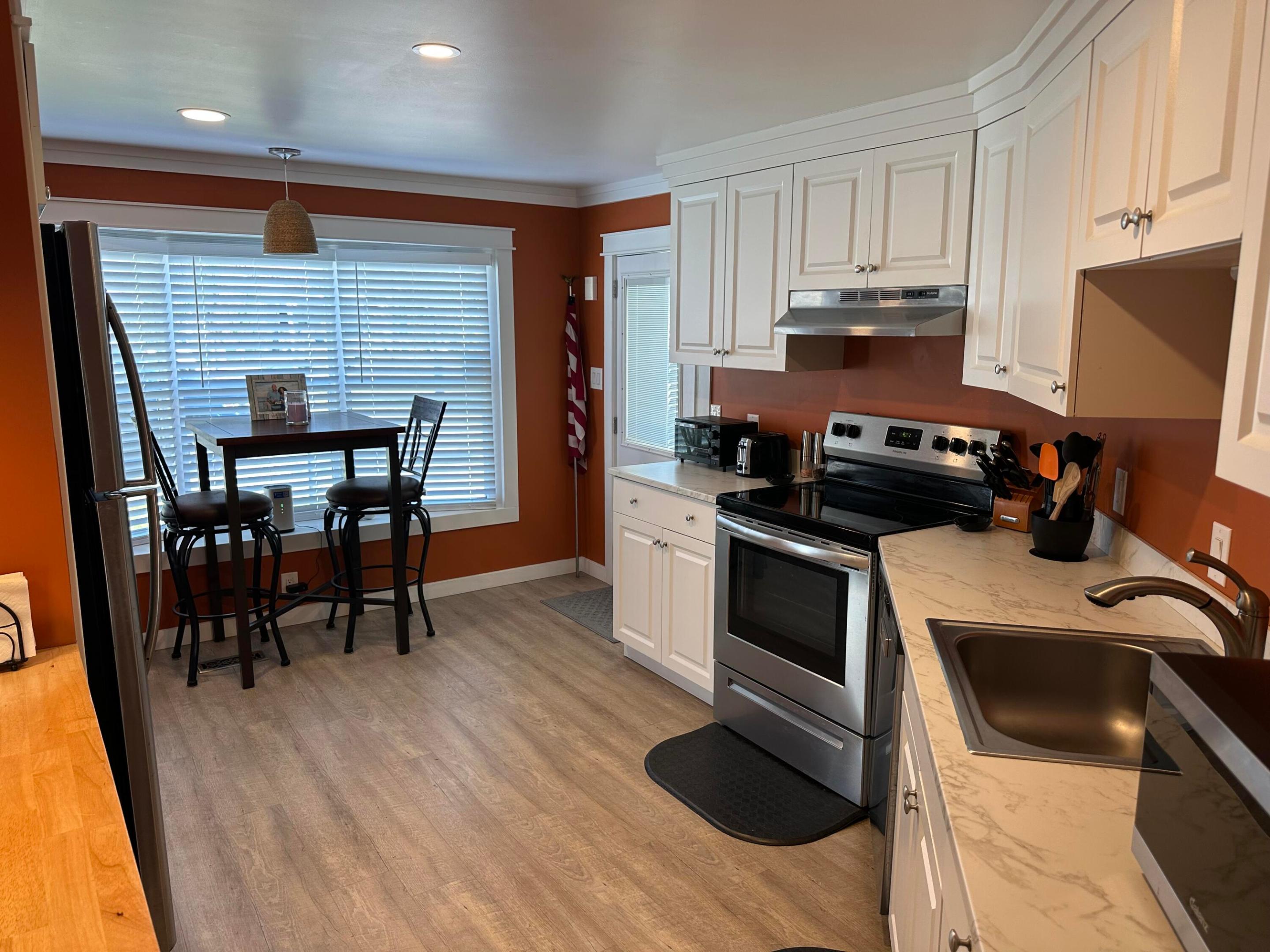 Spanish Lakes Riverfront - Residential