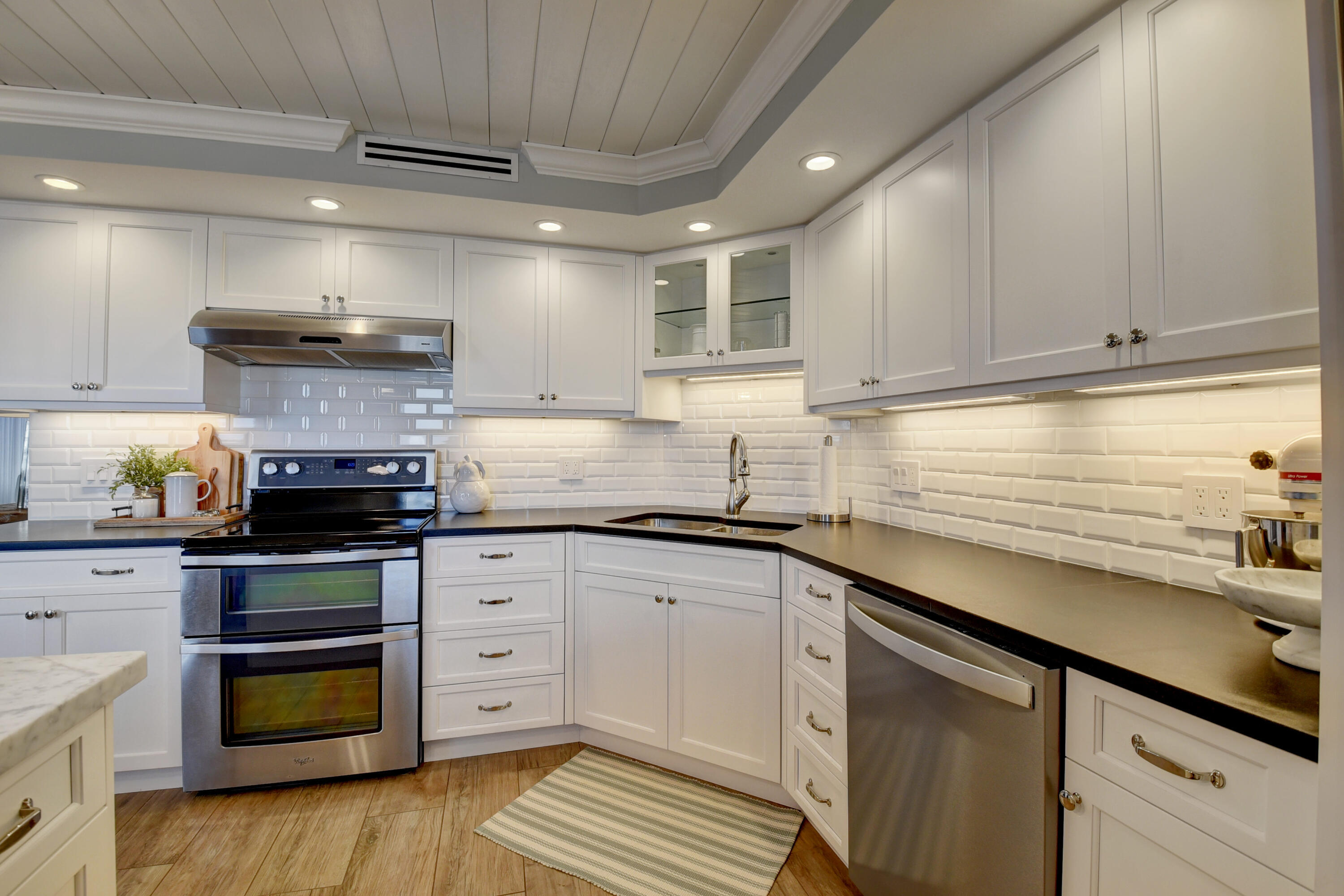 1 Harbourside Drive 3702