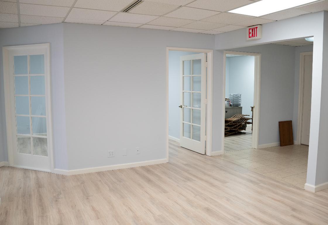 180 Royal Palm Way 203