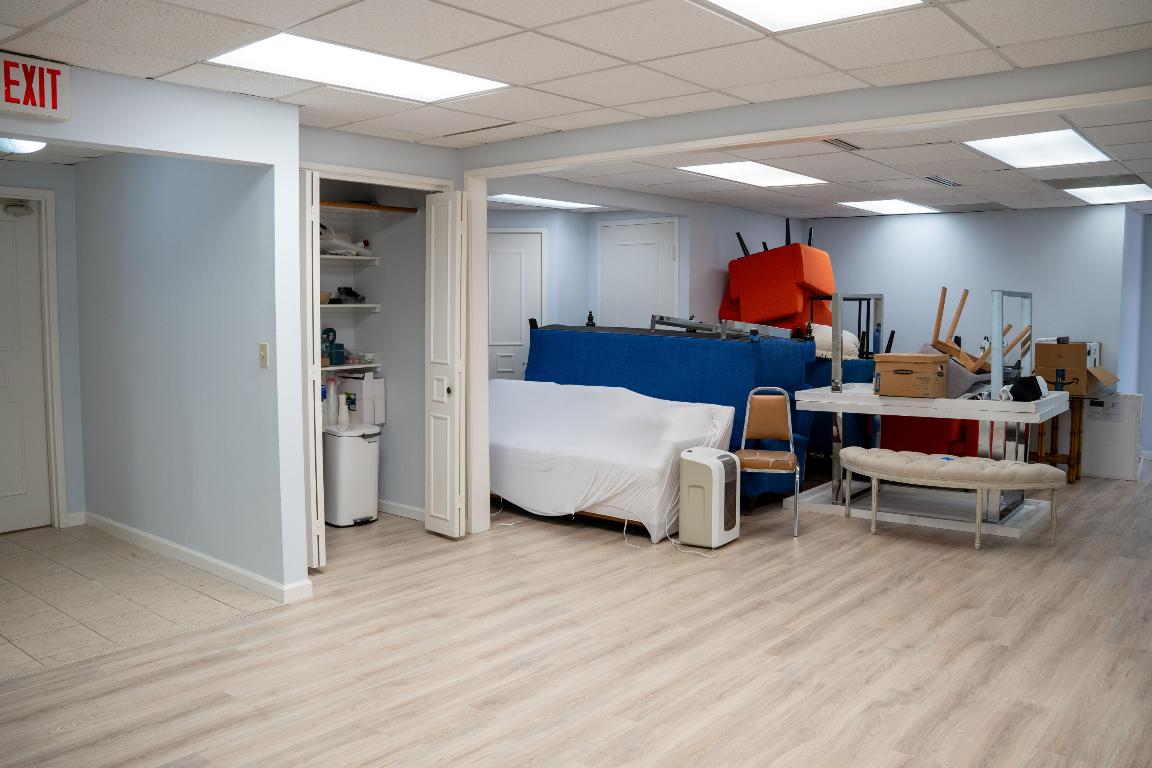 180 Royal Palm Way 203