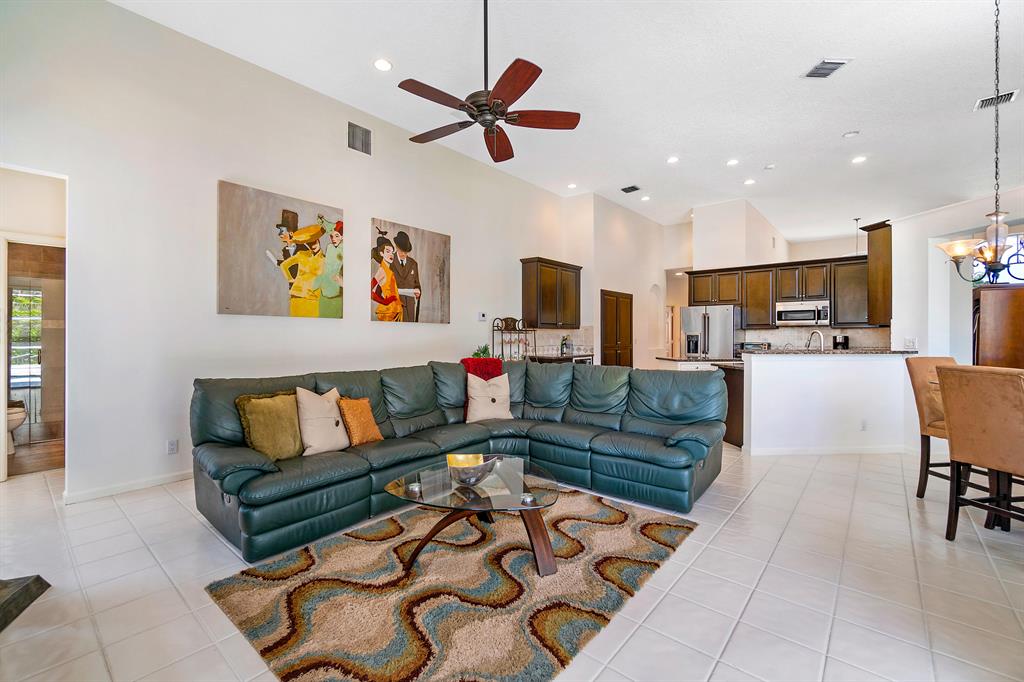 BOCA FALLS MYSTIC COVE - Residential