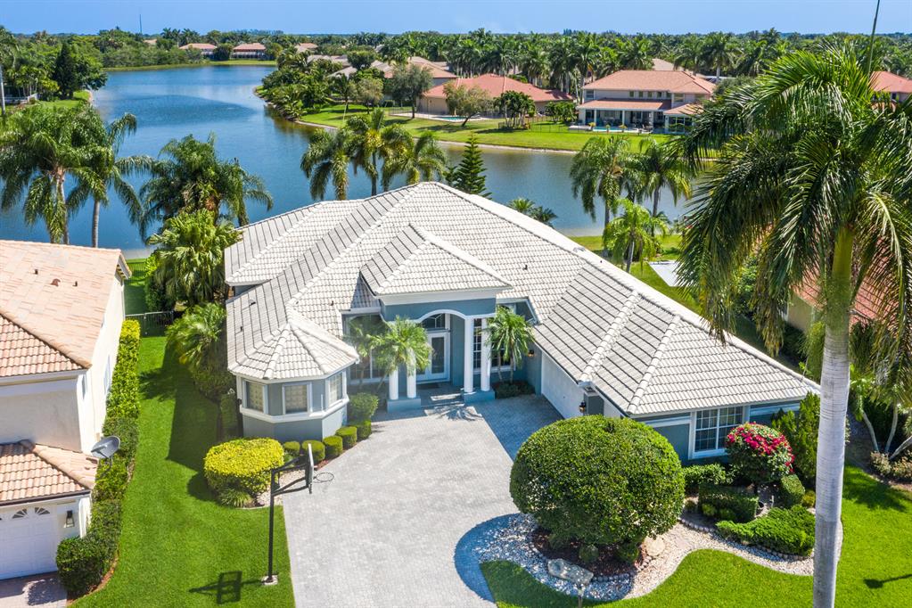 BOCA FALLS MYSTIC COVE - Residential