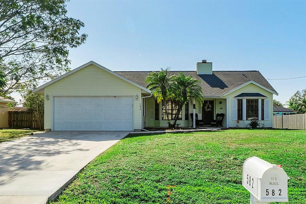 Photo of 582 SW Sansom Lane, Port Saint Lucie, FL 34953 (MLS # R10769676)