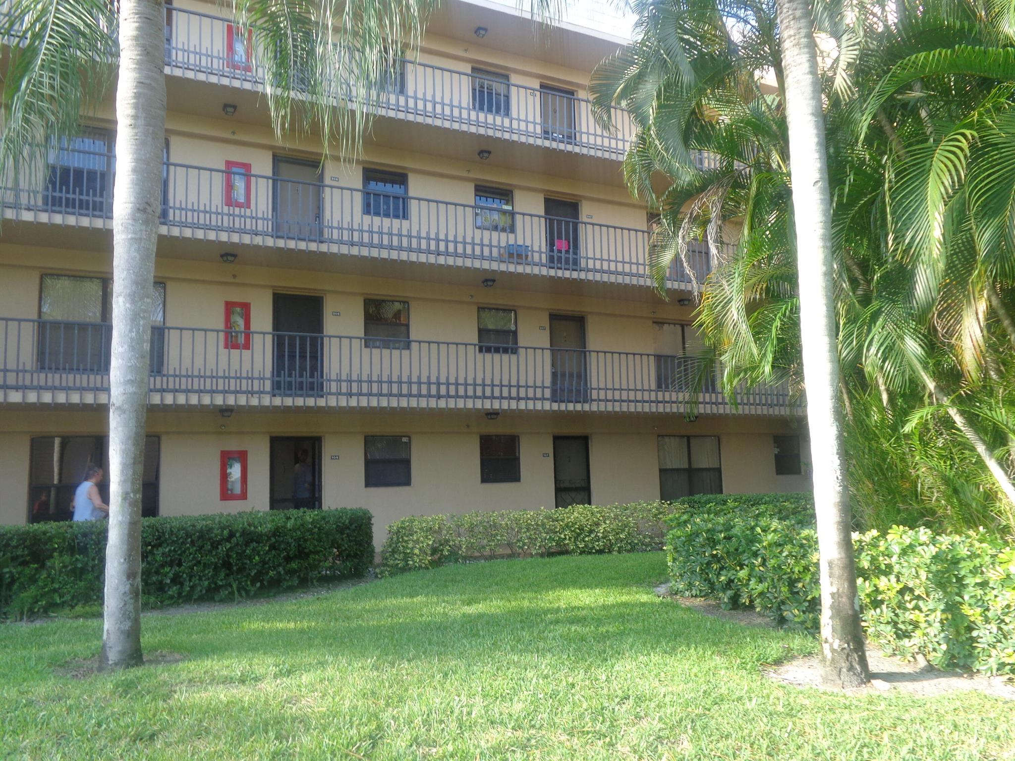 55+ ADULT COMMUNITY, 2/2NO LEASE AFTER TWO YEARS, NEW LAMINATE FLOORING, TILE-KITCHEN, NEW WHITE APPLIANCES. FRESH PAINT & QUIET LOCATION. MANY AMENITIES, GOLF course. SELLER PREFER CASH ONLY.ELEVATOR AND EVERYTHING CLOSE AROUND, RESTAURANTS, THEATERS, BINGO, GROCERY, PHARMACY, SHOPPING. ETC. VERY DEMANDING LOCATION. FREE TRAFFIC NOISES.PERFECT WINTER PROPERTY AT SUNSHINE FLORIDA.