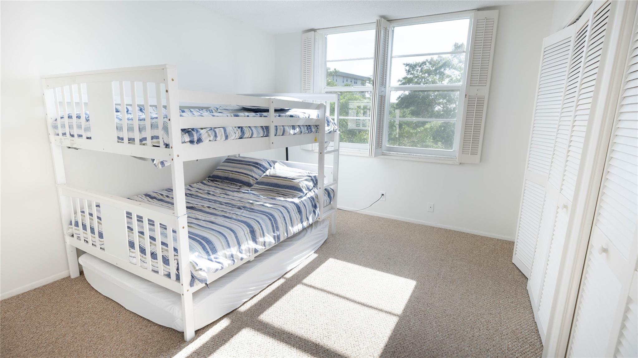 Palm Air 41 - Residential